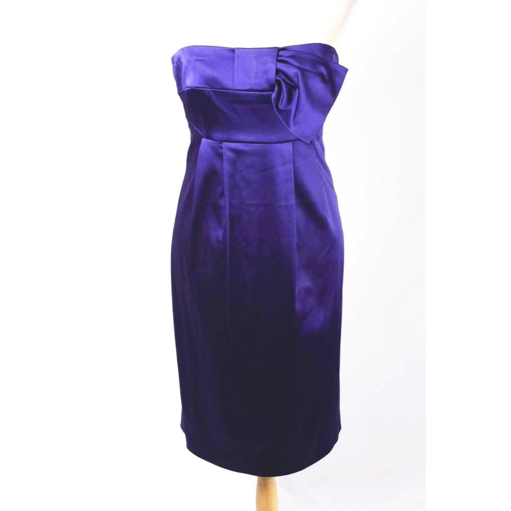 Strapless dress with bow embellishment